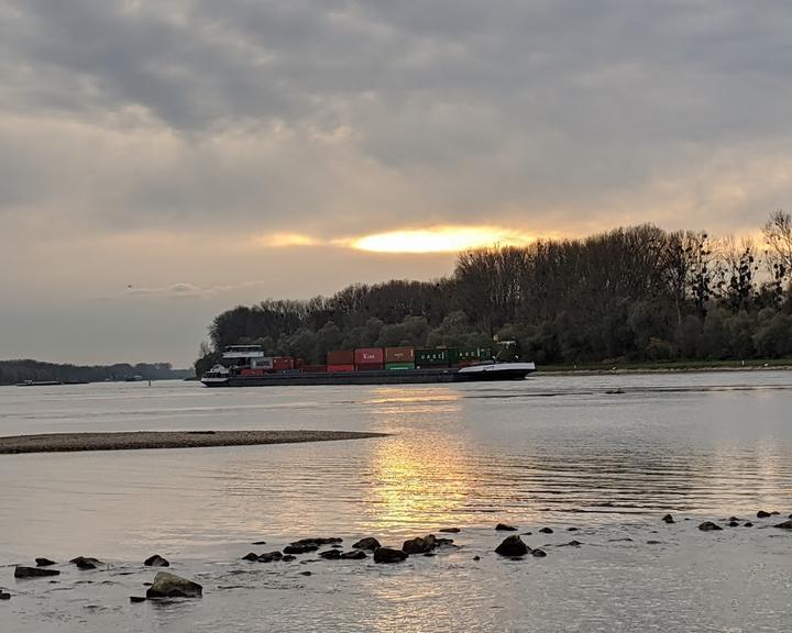 Rheinstrandbad Rappenwort Becker